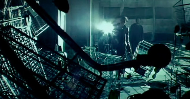 28 Days Later cinematography (shopping cart scene)